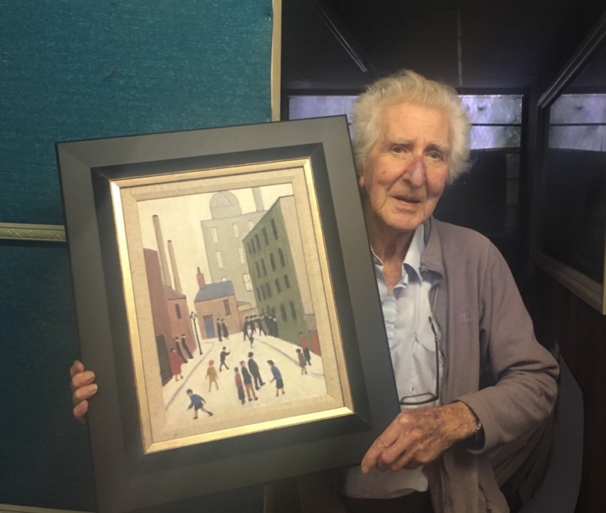 Lowry dealer shuts up shop after 60 years in the art world Business
