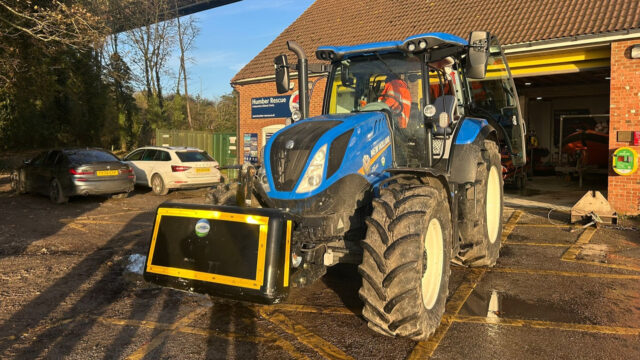 Humber-Rescue-tractor