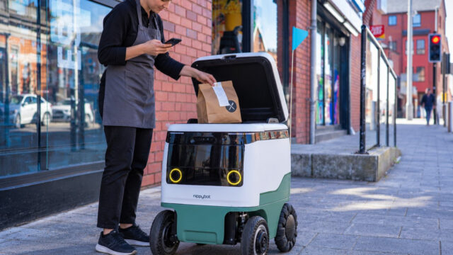 Nippybot-Street-Side-Food-Delivery-1